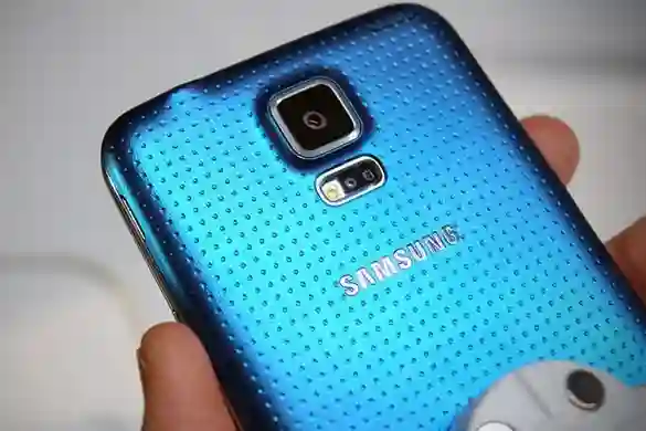 Samsungov smartphone tržišni udio pao na 10 posto