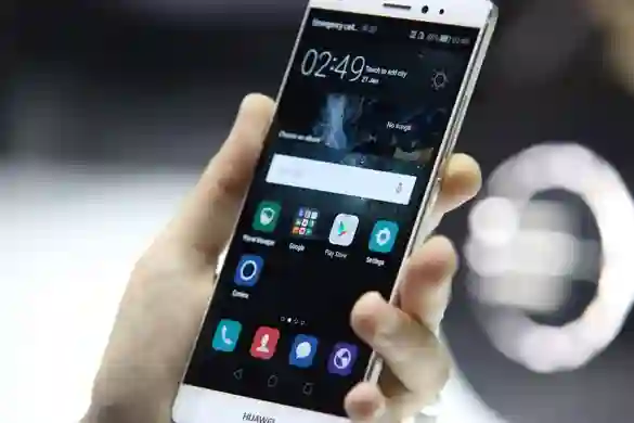 Huawei predstavio Mate S, G8 i novi pametni sat