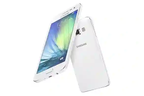 Tri nova Samsung uređaja u ponudi HT-a s besplatnim selfie štapom