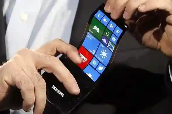 Samsung i LG uskoro na tržište lansiraju potpuno fleksibilne zaslone