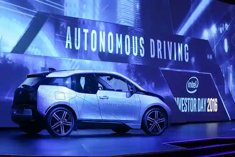 Intel iznio viziju autonomne vožnje