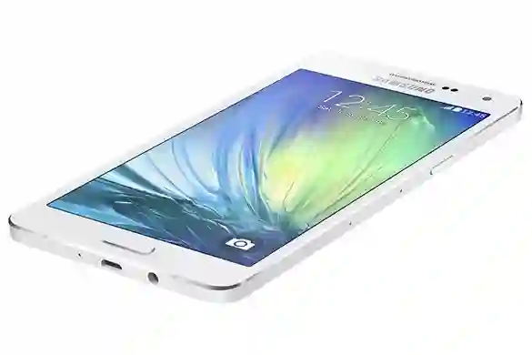 Samsung predstavio nove telefone s metalnim kučištem Galaxy A5 i Galaxy A3