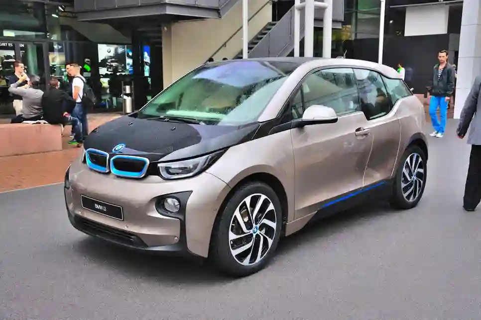 MWC 2018: BMW želi pretvoriti vaš mobitel u ključeve automobila