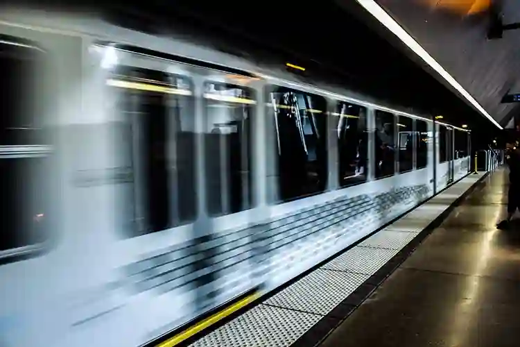 Telefonske govornice u bečkoj podzemnoj željeznici zamjenjuju automati za mobitele i dodatnu opremu