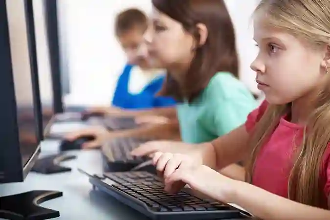 Predstavljen program zaštite sigurnosti djece na internetu i u svijetu mrežnih tehnologija
