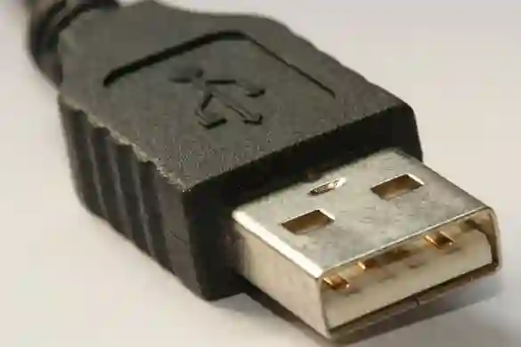 Otkriven veliki sigurnosni propust na USB uređajima