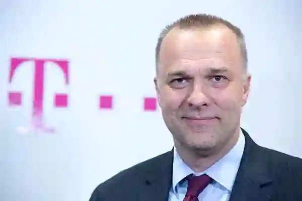 Tomašković:  Uvesti flat tax, smanjiti namete telekom operaterima