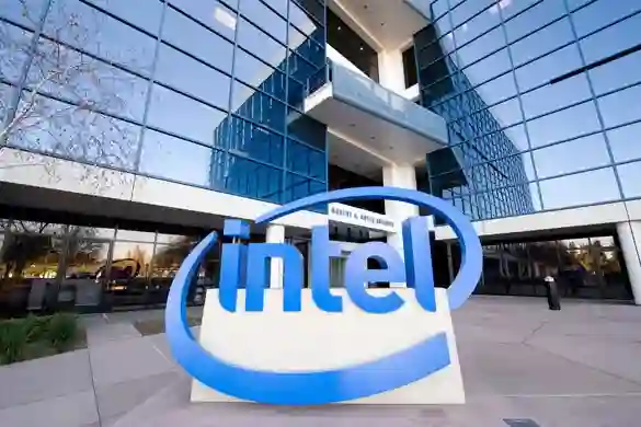 Intel ulaže 1,5 milijardi dolara u Tingshua Unigroup