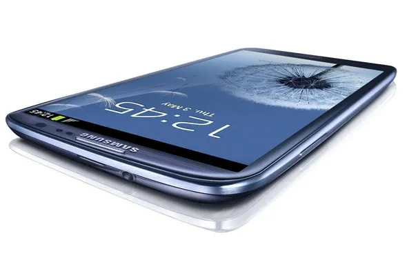 INFOGRAFIKA: Kako i koliko Samsung snižava cijene svojih flagship telefona
