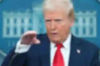 Trump odbacuje pozive na usporavanje AI-ja