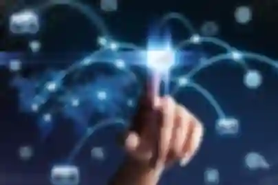 Tehnološka utrka preusmjerava korporativnu potrošnju s osoblja na digitalnu infrastrukturu