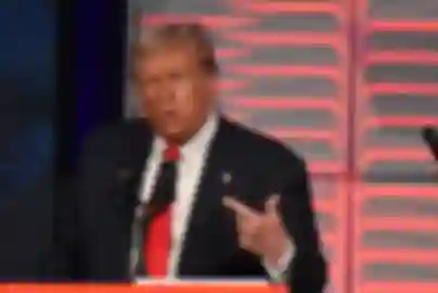 Trump prijeti 100-postotnim carinama na uvezene čipove