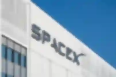 SpaceX kupuje frekvencije za mobilnu mrežu