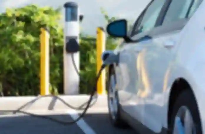 Strujni krug upozorava na nove birokratske prepreke za vlasnike električnih automobila