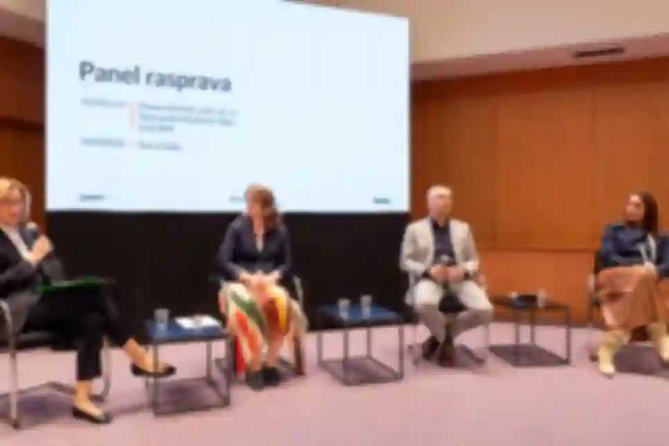 Digitalne tehnologije i umjetna inteligencija sve su prisutnije u obrazovanju