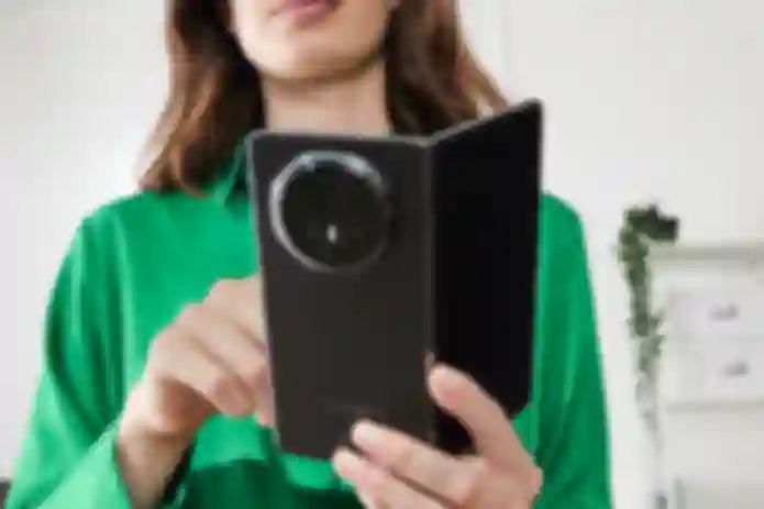 Ovaj pametni telefon neophodan je za minimalistički modni stil