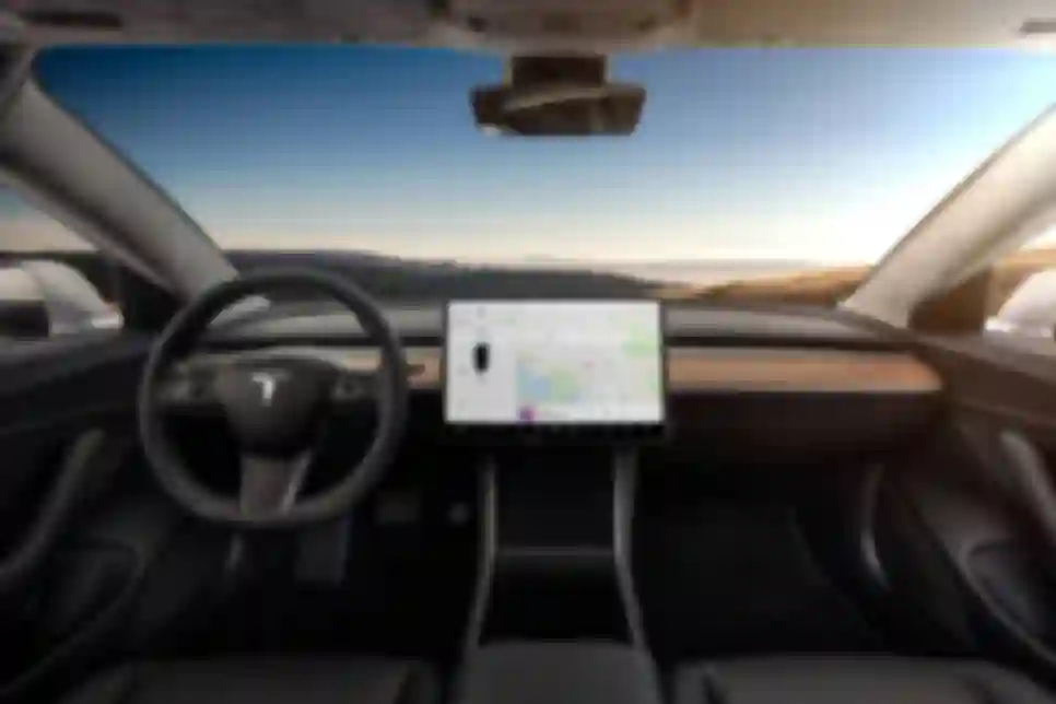 Sučelje na dodir u Tesla Model 3 u listi najgorih dizajnerskih trendova