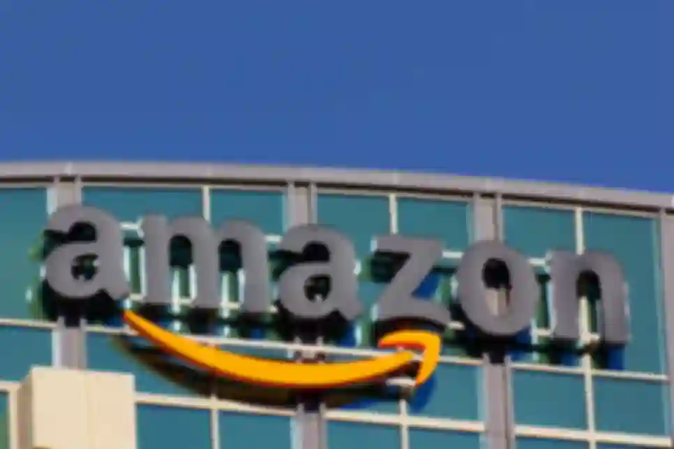 Amazon opovrgava navode o prikazivanju carinskih troškova
