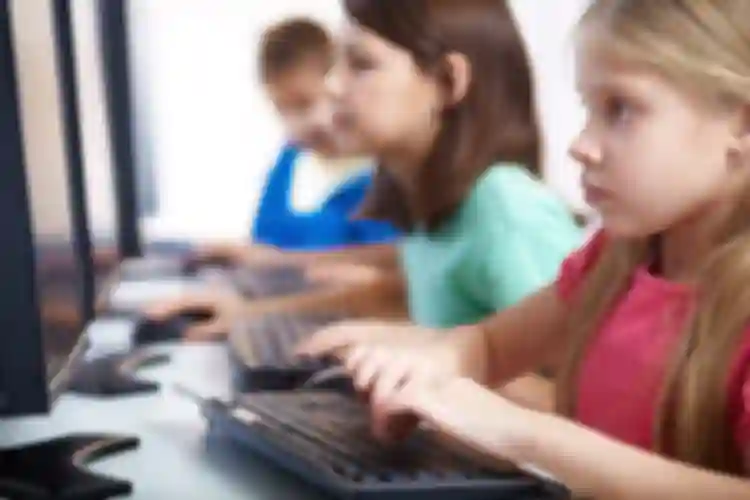 Prijavite svoju djecu i tinejdžere na besplatne radionice programiranja uz Coding Giants!