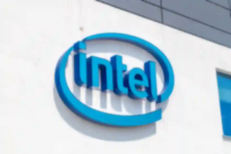 Intel razmatra prodaju udjela u Alteri