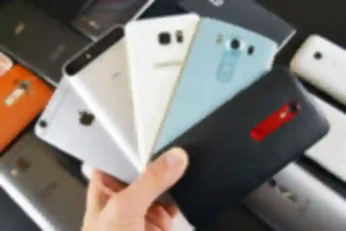 Tko zaista posjeduje vaš mobitel?