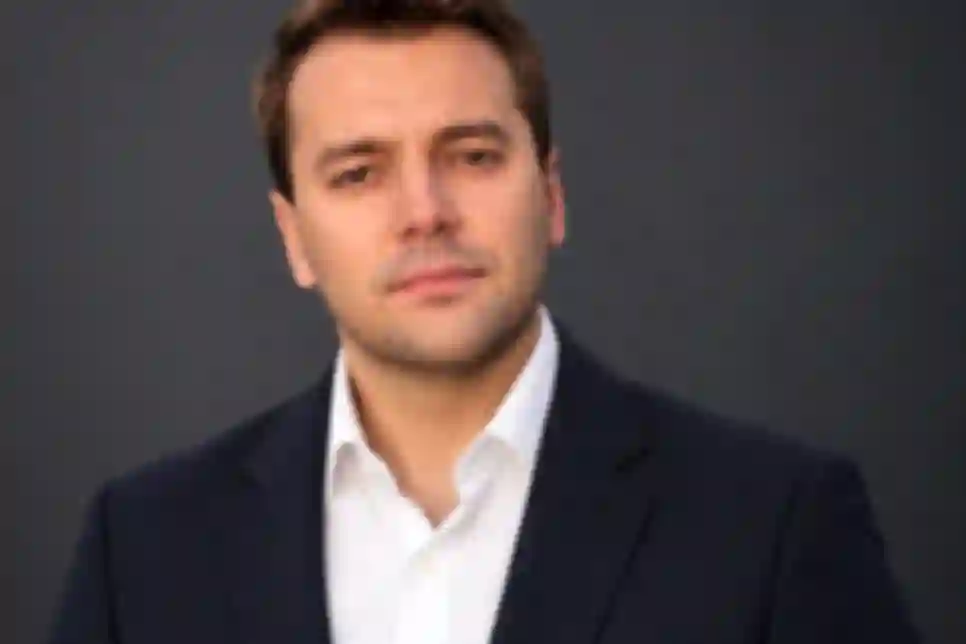 Suverenost nije odlazak od Microsofta. Bez mogućnosti izlaska nema suverenosti.