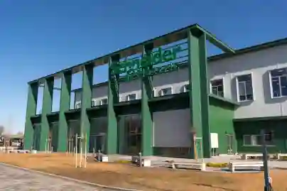 Schneider Electric ulaže dodatnih 44 milijuna eura u proširenje tvornice u Dunavecseu