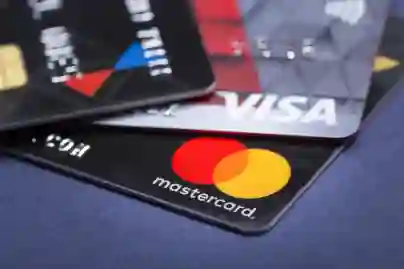 Trgovci pozivaju EK da izvrši pritisak na Visa-u i Mastercard zbog visokih naknada
