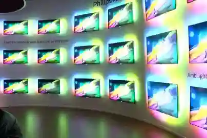 IFA 2015: Pogled na Philips Ambilight Android televizore