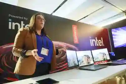 Lenovo na događanju MWC 2025 predstavio personaliziraniju, integriraniju i inovativniju hibridnu AI tehnologiju
