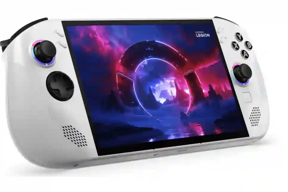 Lenovo predstavio konzolu Legion Go S: Kompatibilna je s Windows 11 i SteamOS