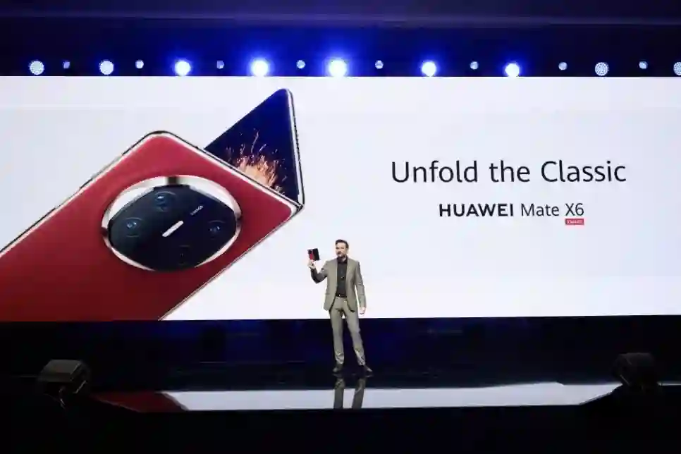 Huawei je predstavio nove pametne telefone i bežične slušalice