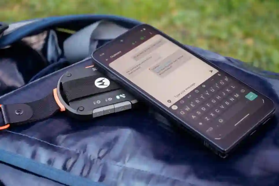 Bullitt i Motorola predstavili bluetooth uređaj za satelitsko slanje poruka