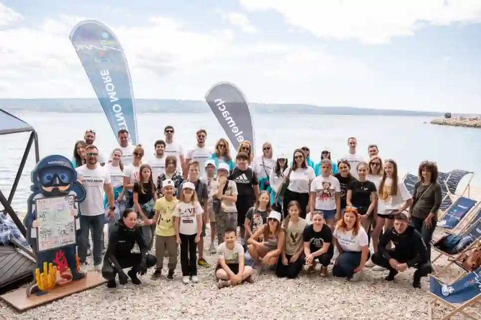 U velikoj akciji čišćenja plaže i luke Krilo prikupljeno više od tri tone otpada