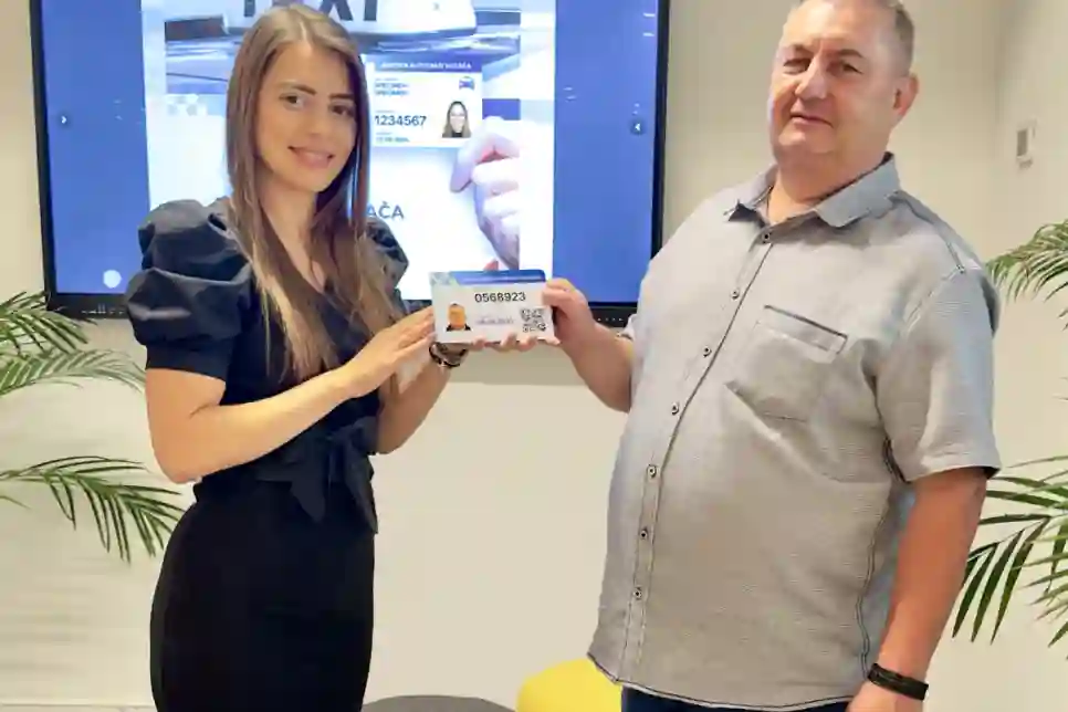 Započela isporuka kartica autotaksi vozača