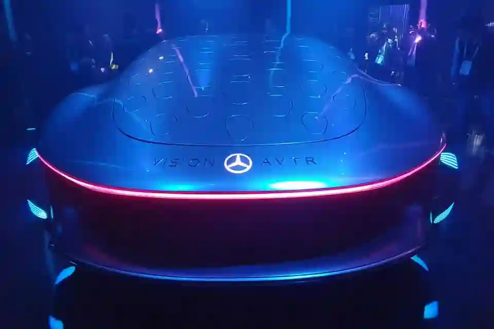 CES 2020: Mercedes-Benz predstavio futuristički auto inspiriran filmom Avatar