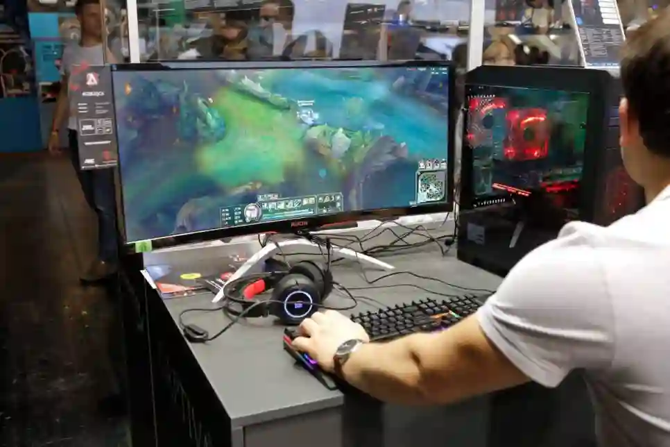 AOC na Gamescomu predstavlja širok raspon gaming monitora
