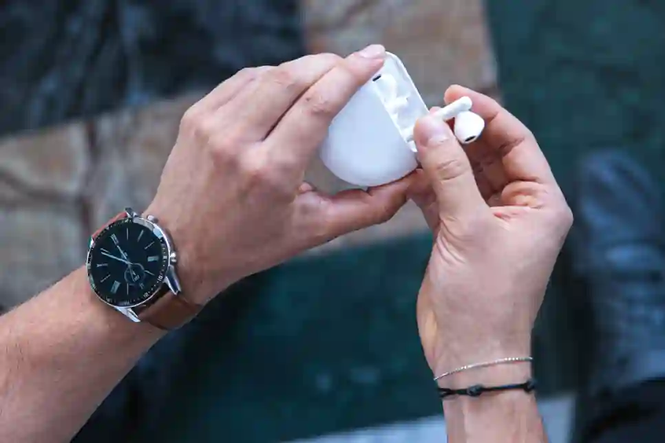 Tržišne isporuke nosivih uređaja povećat će se za 5 posto u 2024.