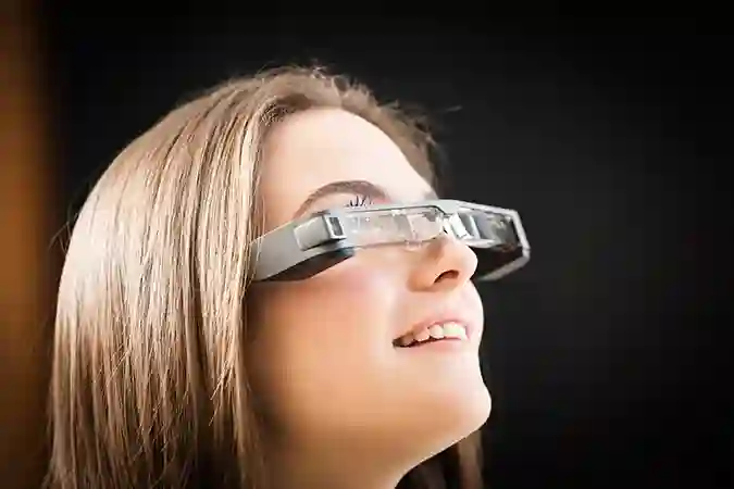 MWC 2016: Epson predstavio najlakše transparentne pametne naočale na OLED tehnologiji - Moverio BT-300
