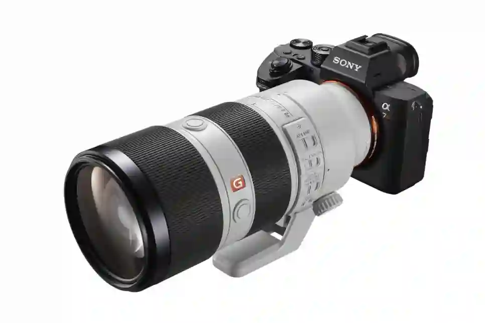Sony predstavio novi profesionalni fotoaparat α7R III