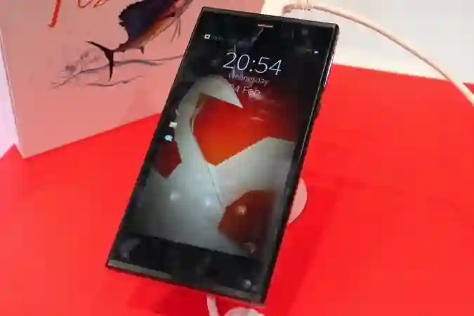 MWC 2016: Jolla predstavila Aqua Fish smartphone pogonjen Sailfish OS-om