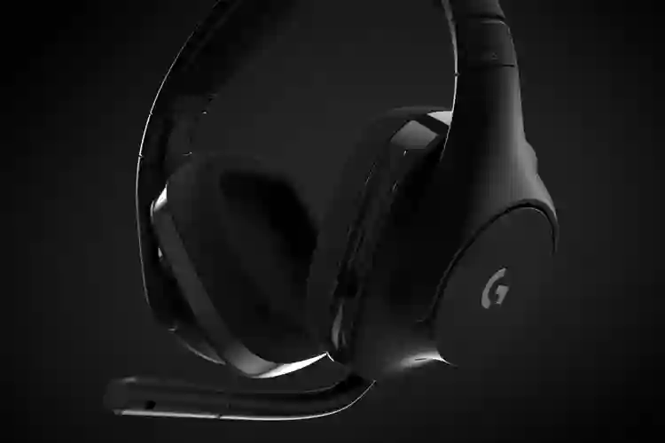 Logitech predstavio nove bežične gaming slušalice G533
