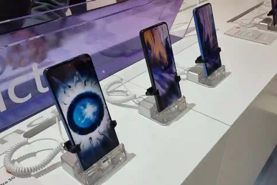 Manje telefoniramo na mobitelima i šaljemo SMS, raste OTT promet