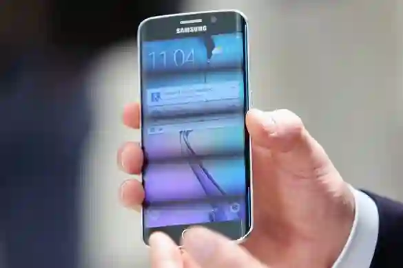 Samsung Galaxy S6 edge proglašen najboljim na MWC 2015