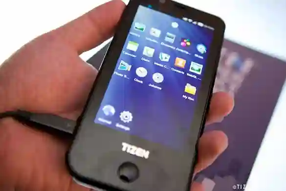 Samsung bi mogao izbaciti mobitel sa Tizen OS ove godine