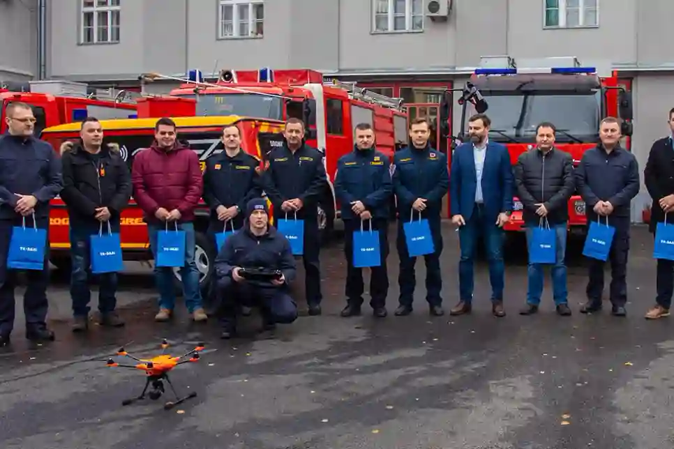 Tele2 i ove godine umjesto poklona partnerima donira dronove vatrogascima