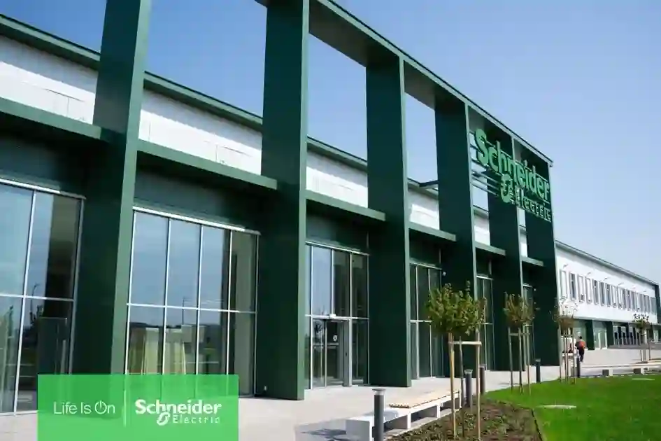 Schneider Electric otvorio novu pametnu tvornicu u Mađarskoj koja će doprinijeti povećanju europskog proizvodnog kapaciteta