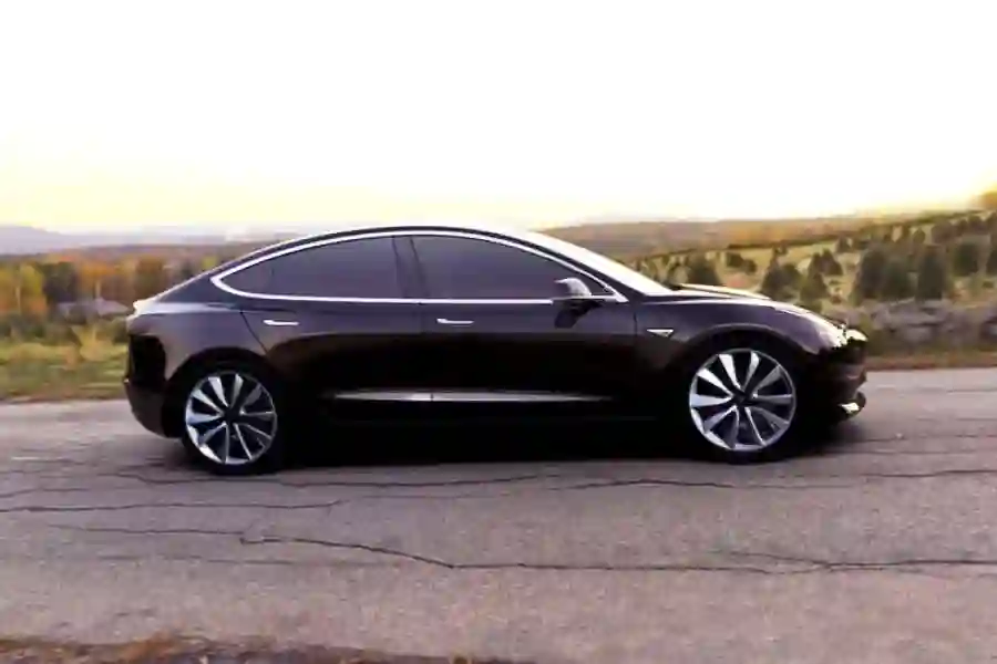 Tesla u 2017. isporučio 100 tisuća vozila, no s Model 3 je izuzetno podbacio