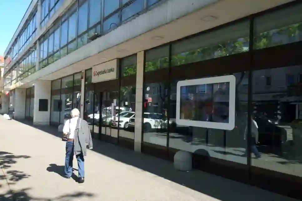 Zagrebačka banka omogućila plaćanje parkiranja putem m-zabe