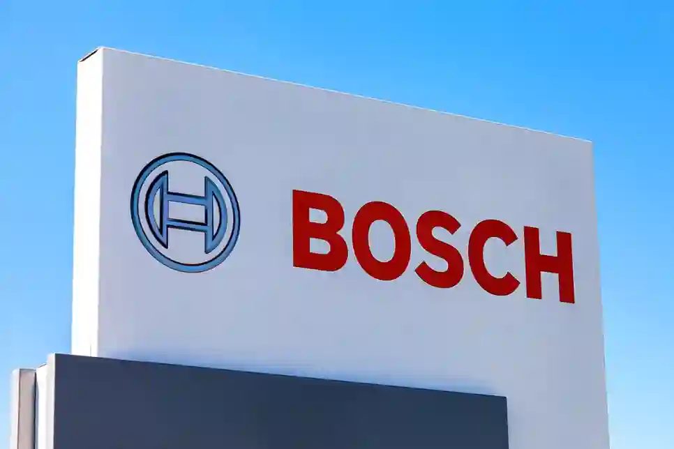 Bosch spaja razvojne aktivnosti za univerzalni softver za vozila u jednu jedinicu